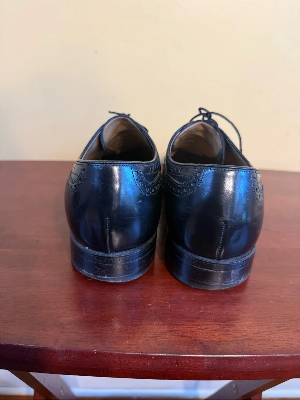 Johnston & Murphy Black Wingtip Leather Men’s Shoes 10.5